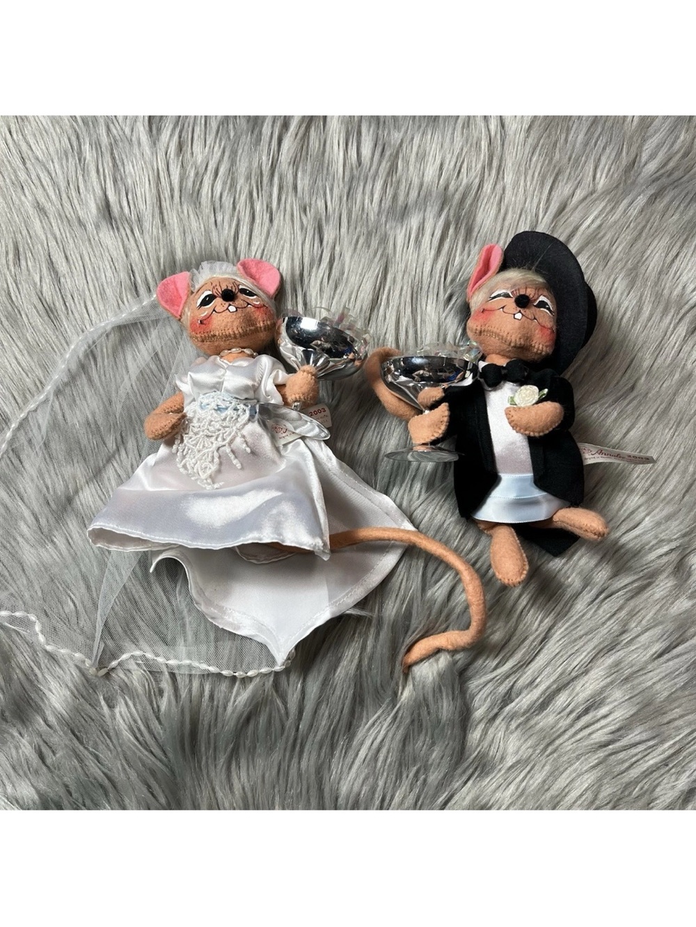 Vintage 2003 Annalee Mr Mrs Husband Wife Champagne Mice Mouse Couple